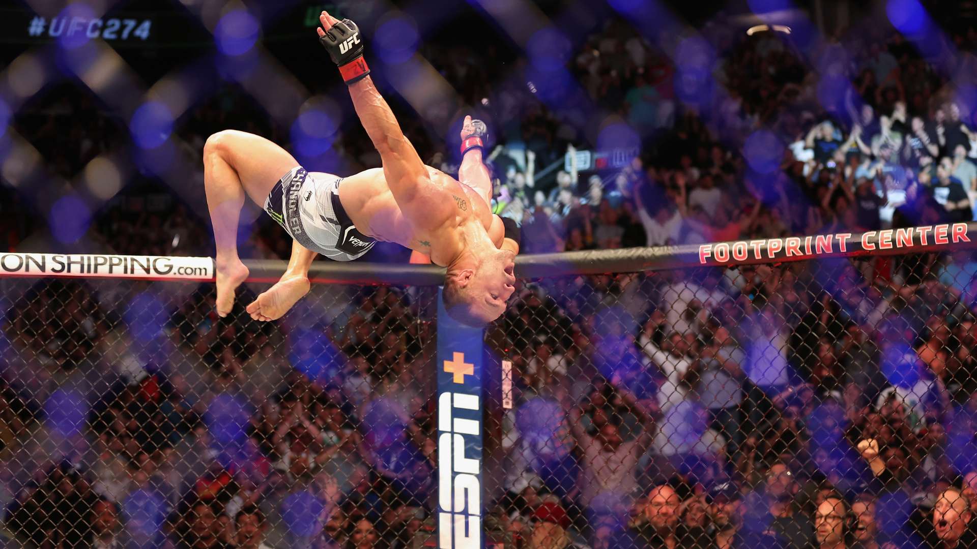 的表现充满 的表现充满